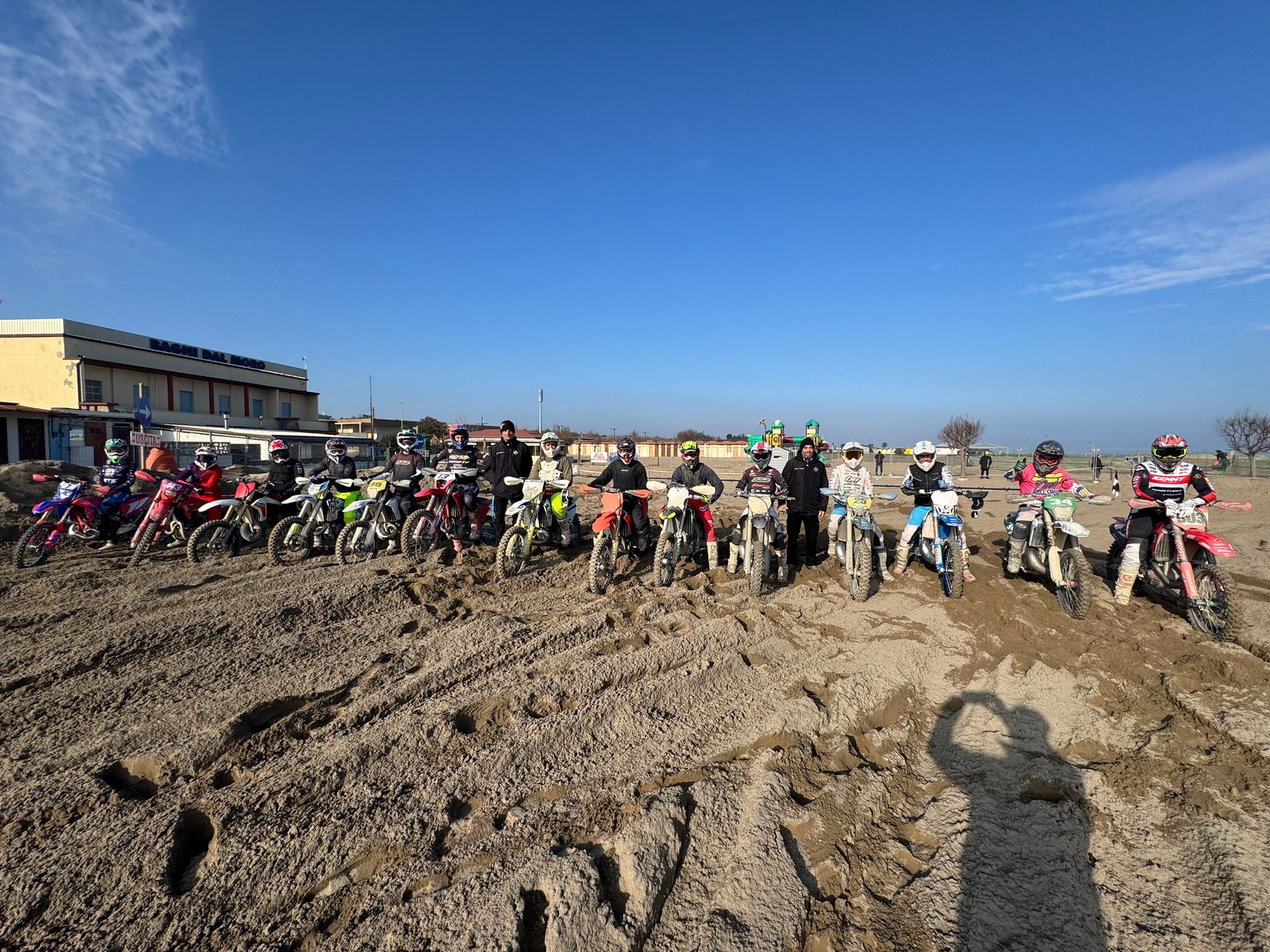 El 2025 del Talenti Azzurri Enduro FMI comienza en la arena